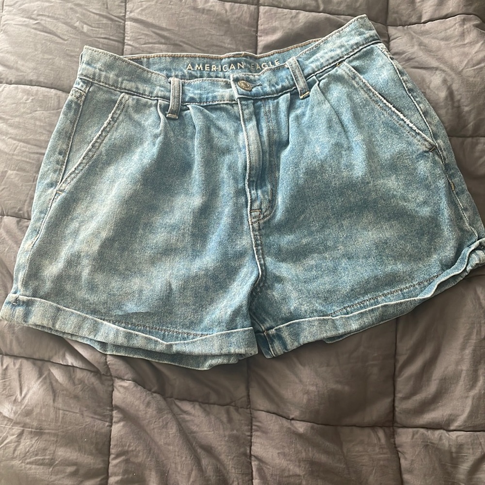 American Eagle Mom Shorts, size 6, worn once